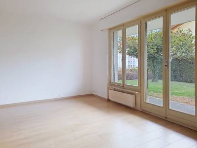 Sierre, charmant appartement de 3.5 pièces de 57m2 proche du centre-ville avec terrasse privative - Appartement à Sierre